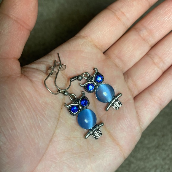 Blue owl earrings - Picture 2 of 2